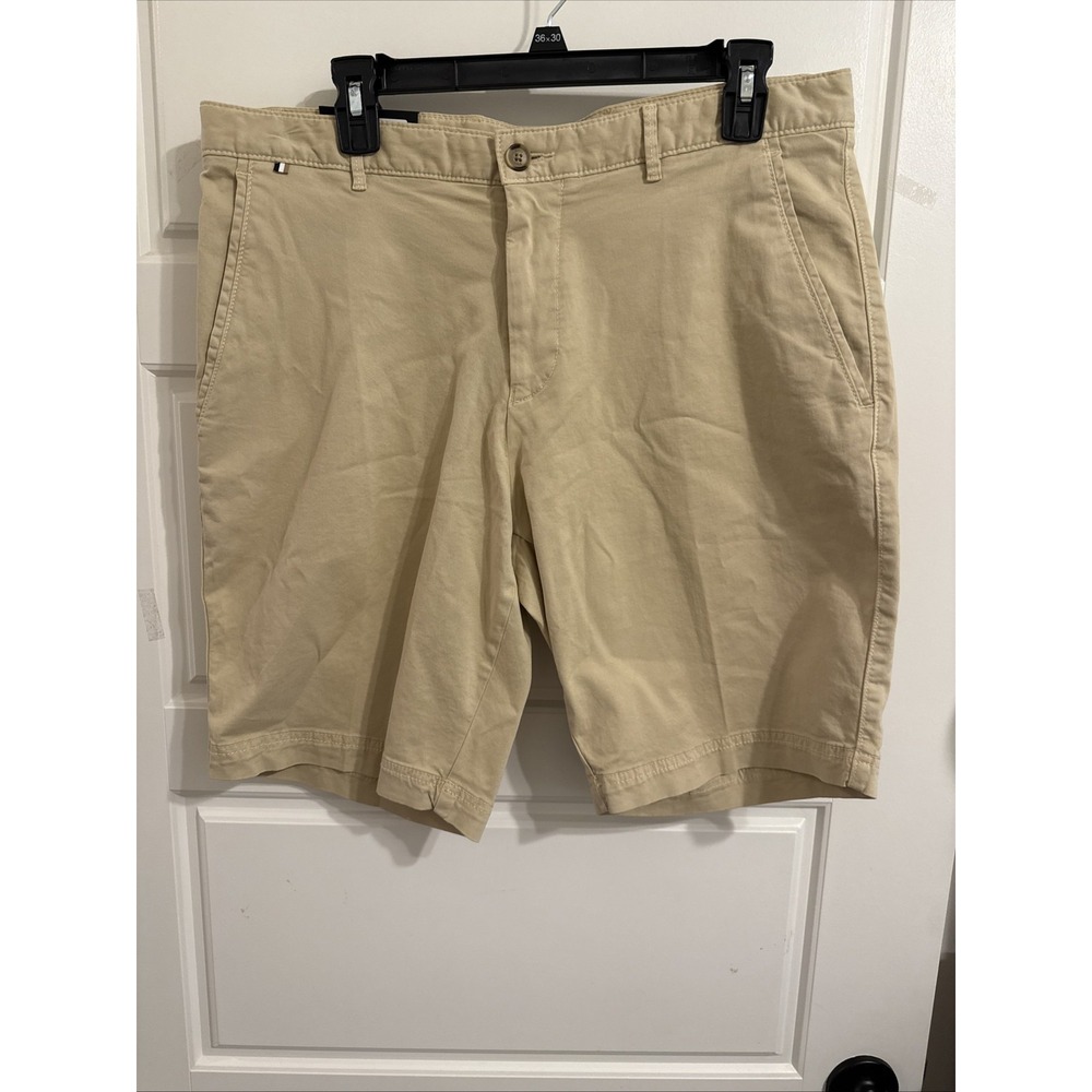 Hugo Boss Men's Slice-Short Slim Fit Flat Front 10" Inseam Shorts Beige 36R